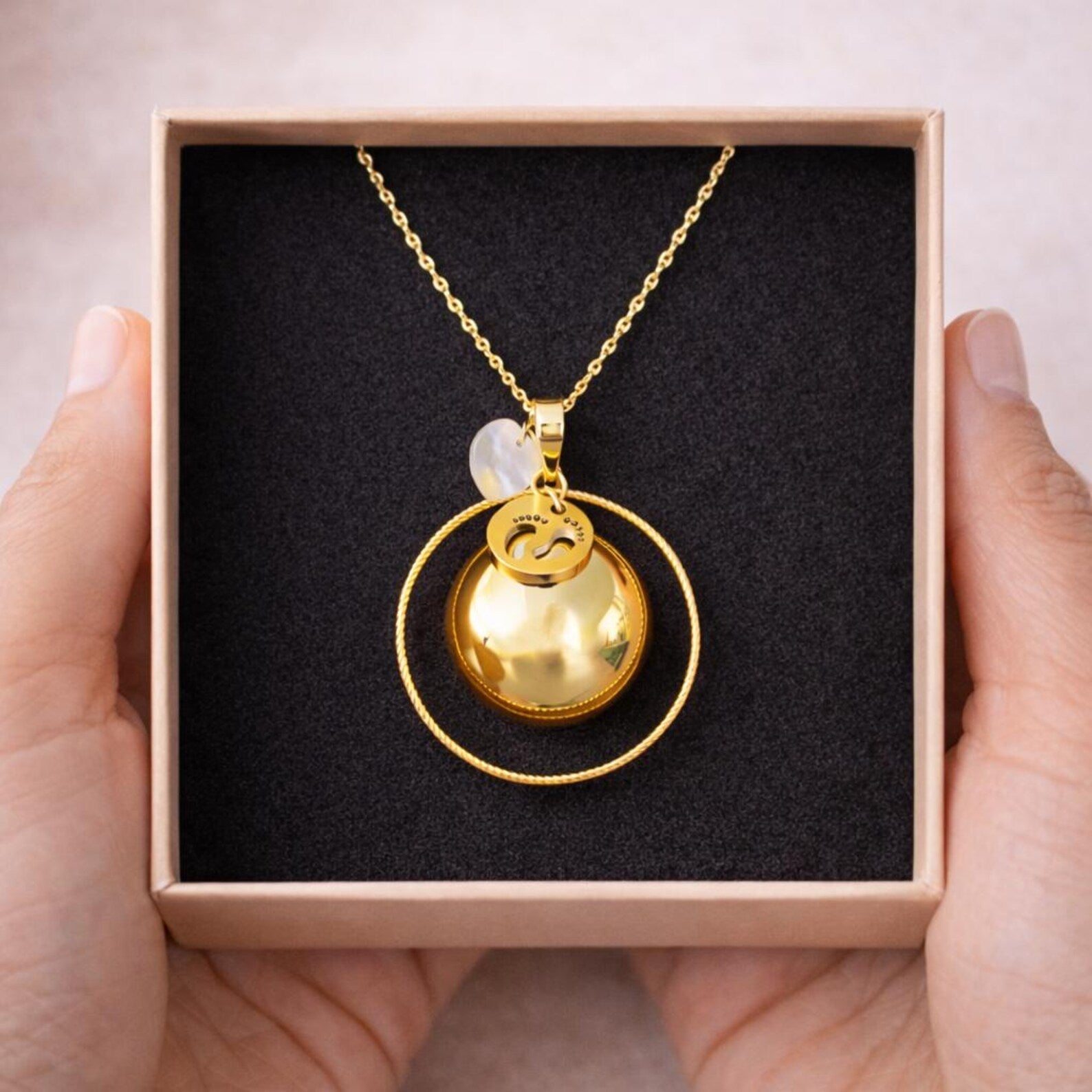 Bola de grossesse doré lisse breloque coeur nacre empreinte anneau